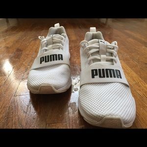 White puma sneakers